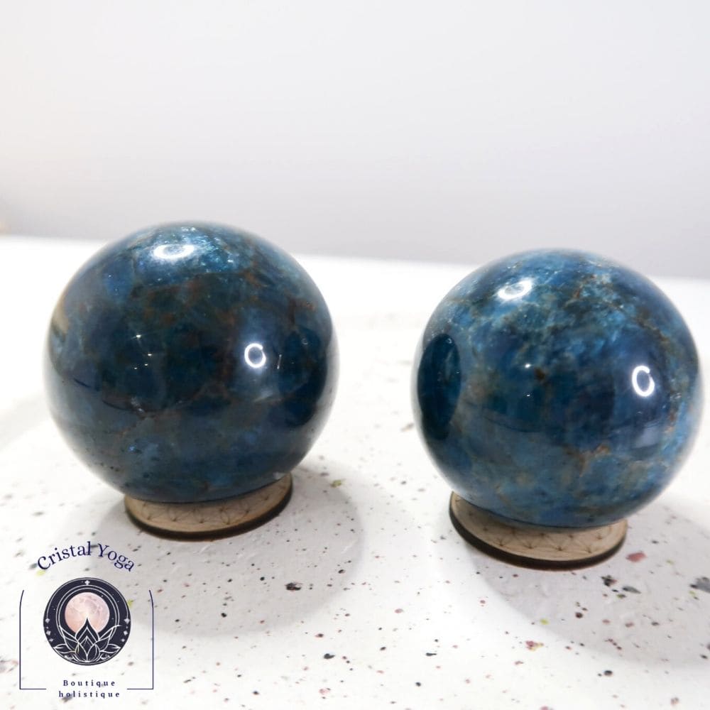 Sphère en apatite bleue