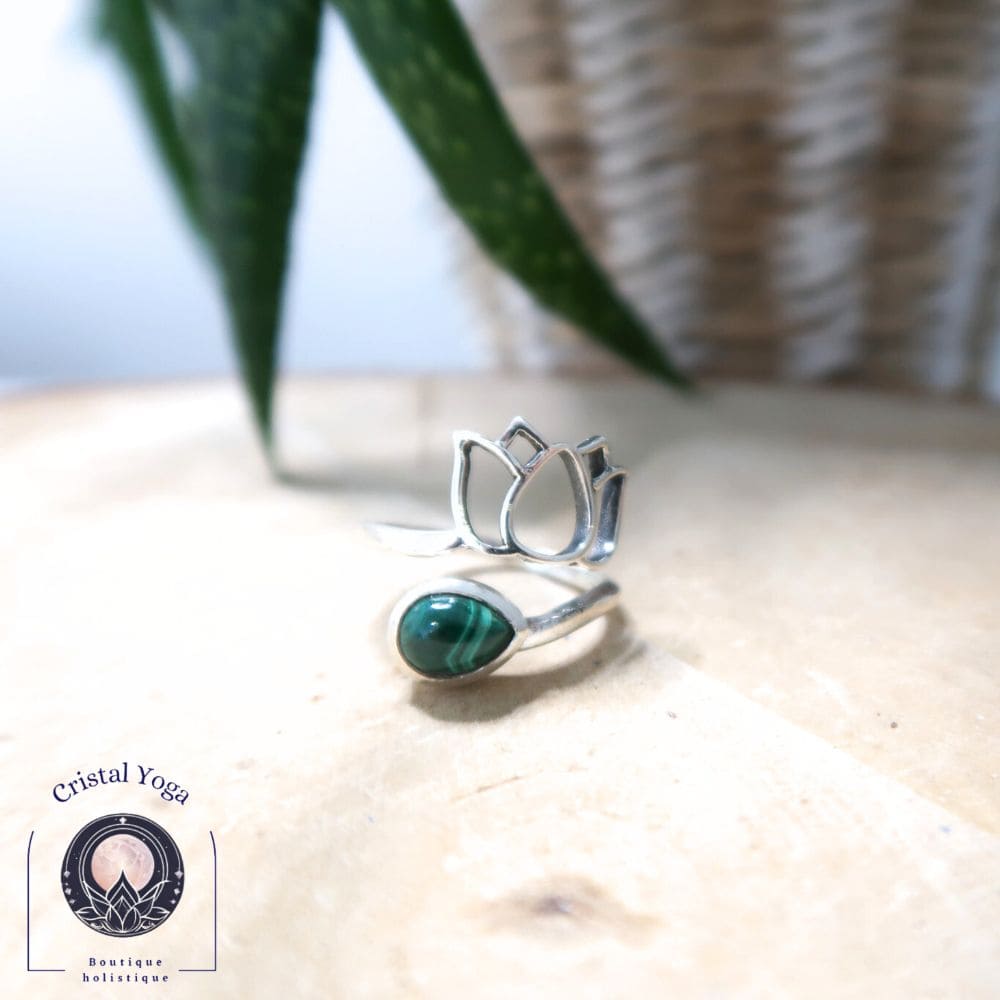 Bague en argent et malachite