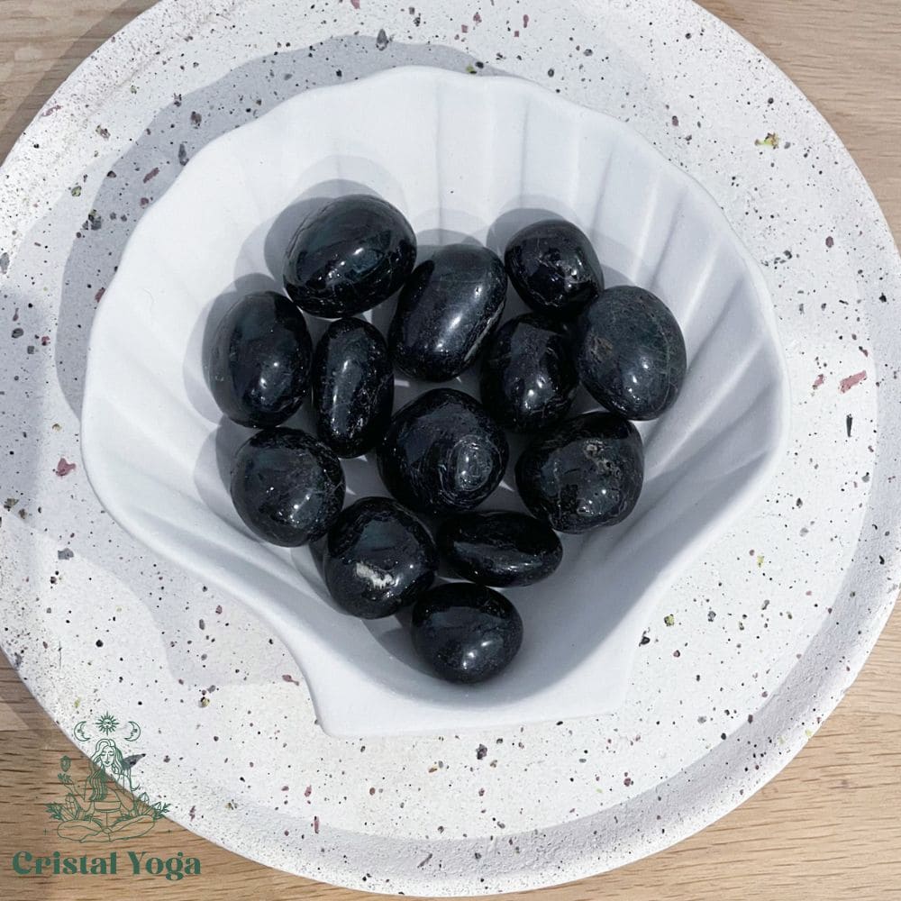 Pierre roulée en tourmaline noire