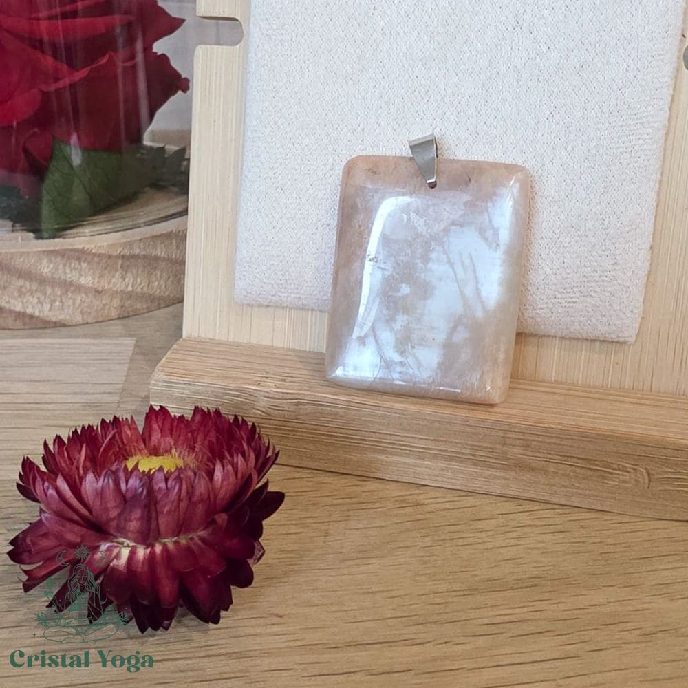 Pendentif en pierre de lune beige orangée